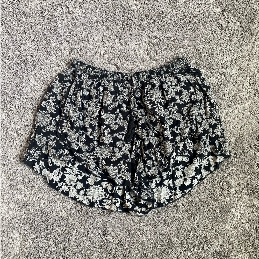 Abercrombie Pattern Flowy Shorts